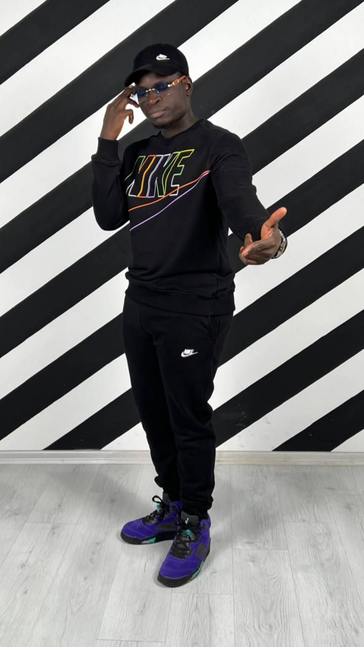 NK Sweatshirt