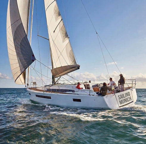 Jeanneau 490.jpg