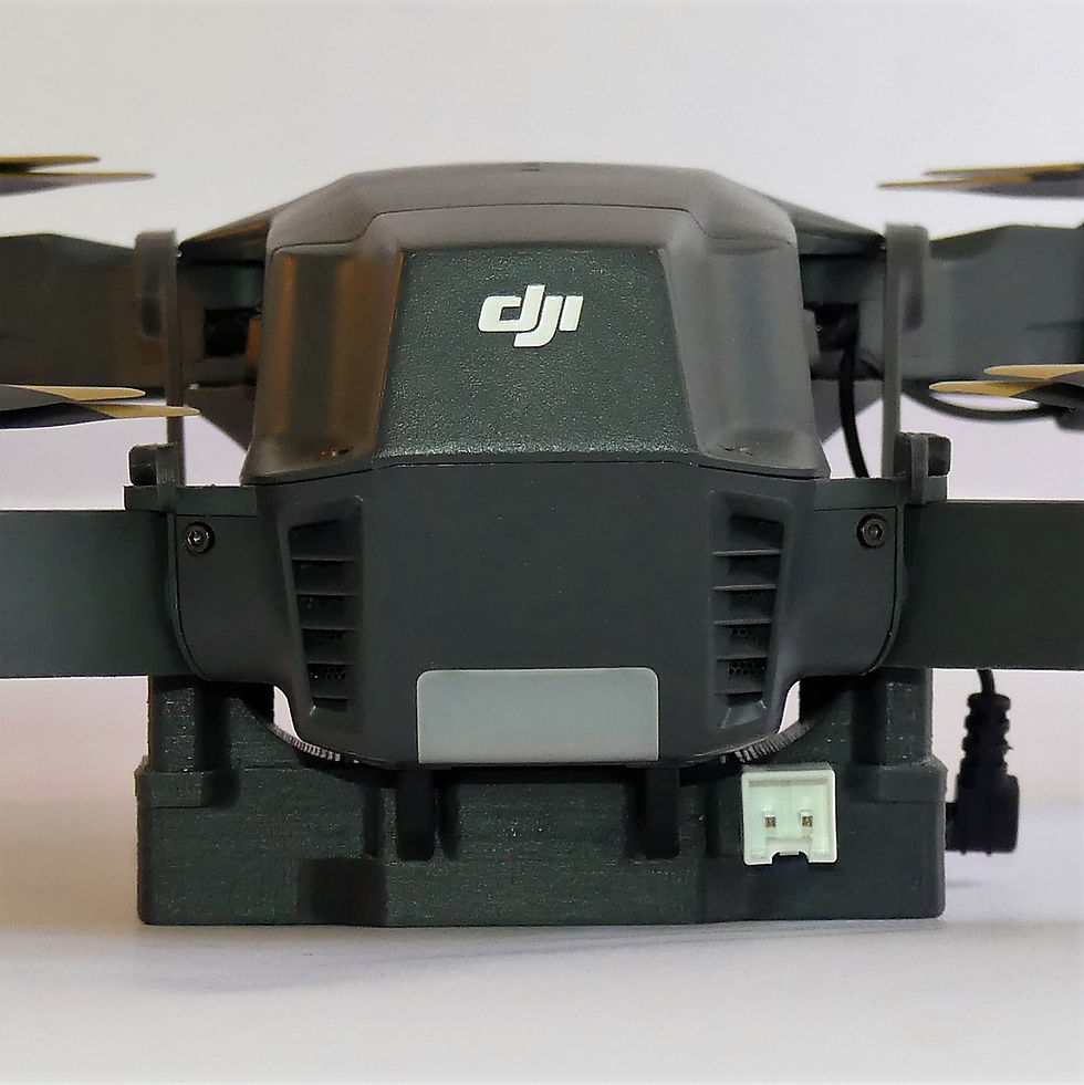 Thumbnail: The Drone Sky Hook PLUS provides innovative features, including AUX channel compatibility for searchlight integration.