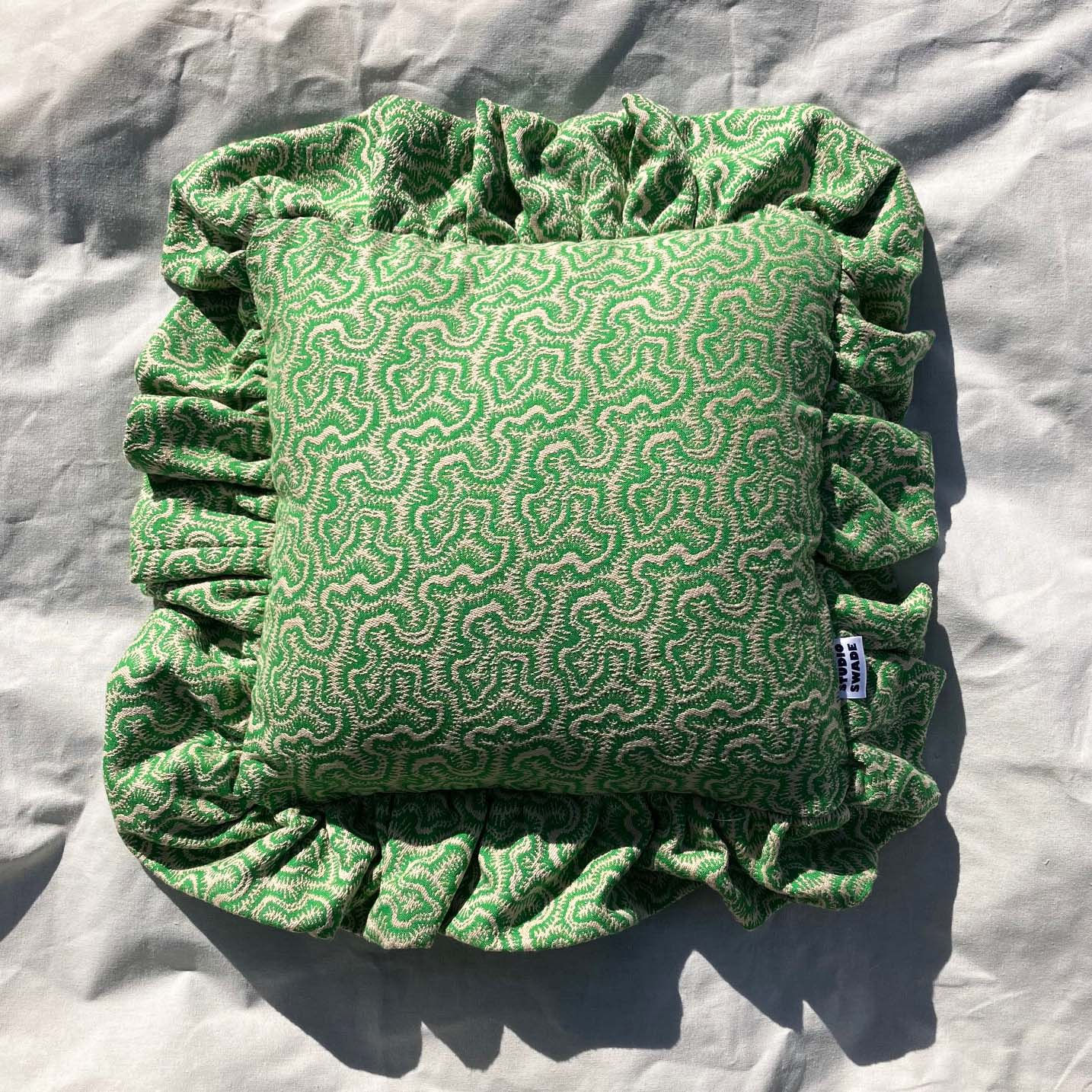 Frilly Cushion 1.0