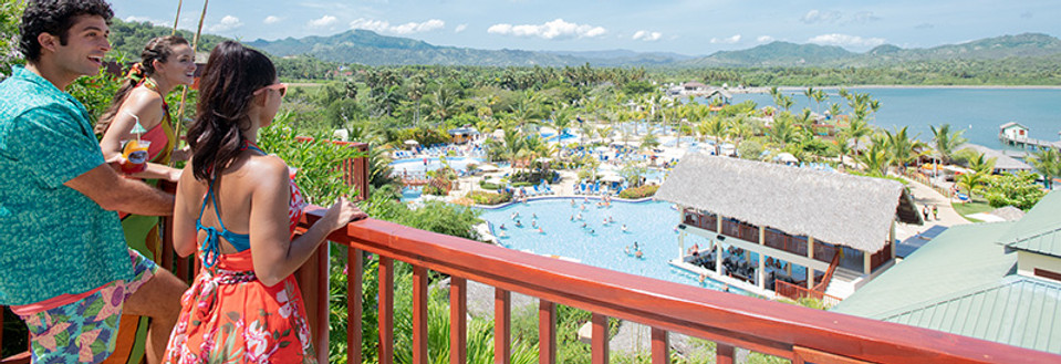 Mardi_Gras_DR_AC_Overlook_Cabana_00172_Shstk_Barnes_2021.jpg