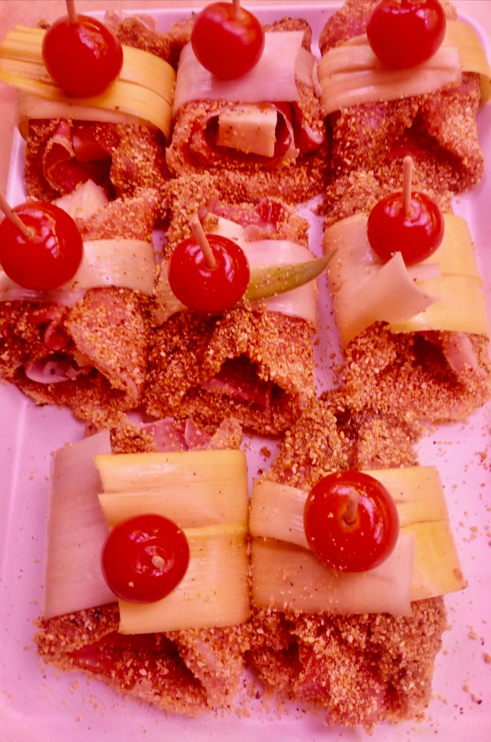 ENVOLTINI DE LOMO CON CREMA DE HONGOS RELLENA DE JAMON SERRANO