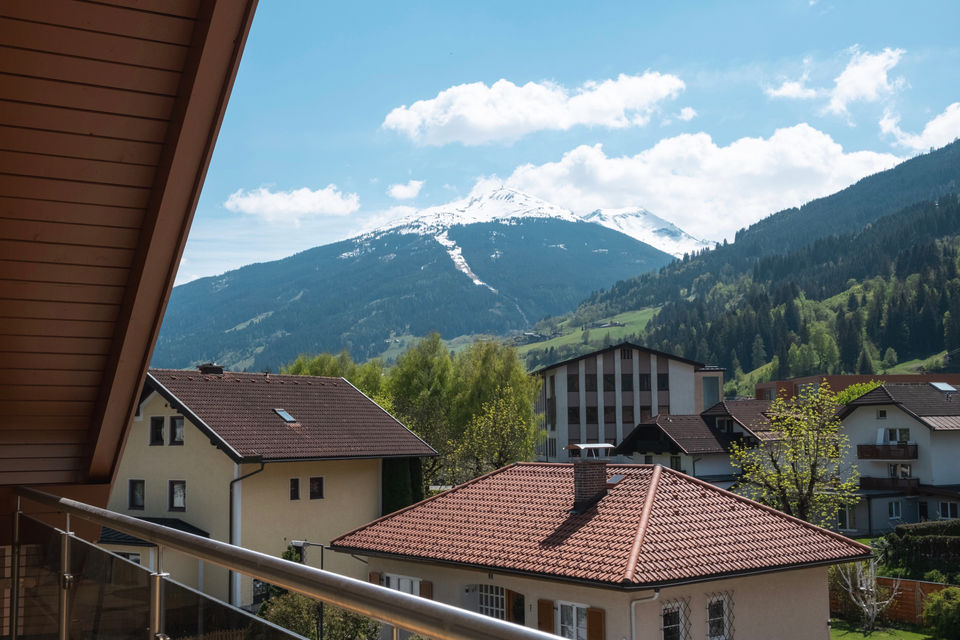 Apartments Davydov Sommer Winter Bergblick Balkon Terrasse Aussicht Ausblick Ferienwohnung Appartement Bad Hofgastein Gastein Salzburg