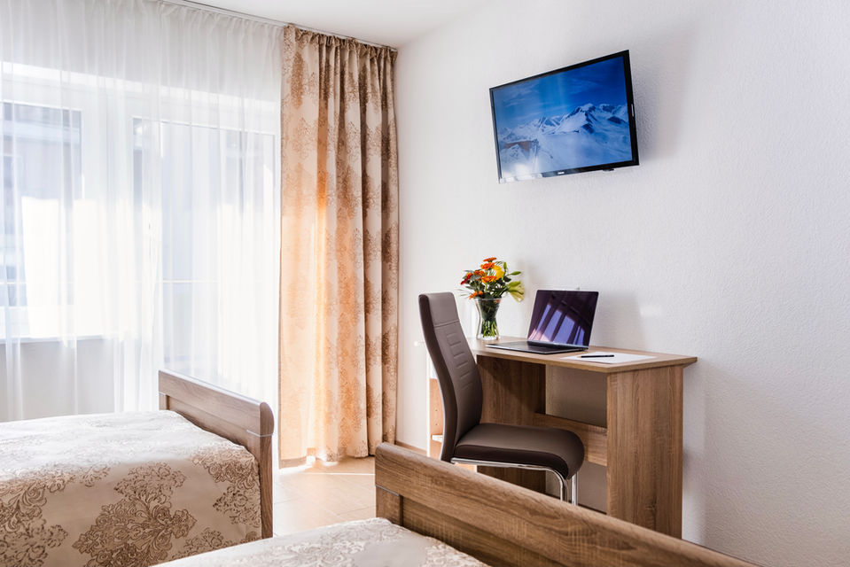 Geschäftsreise Tisch Arbeitsplatz Dienstreise Business Apartments Davydov Ferienwohnung Appartement Bad Hofgastein Gastein Salzburg