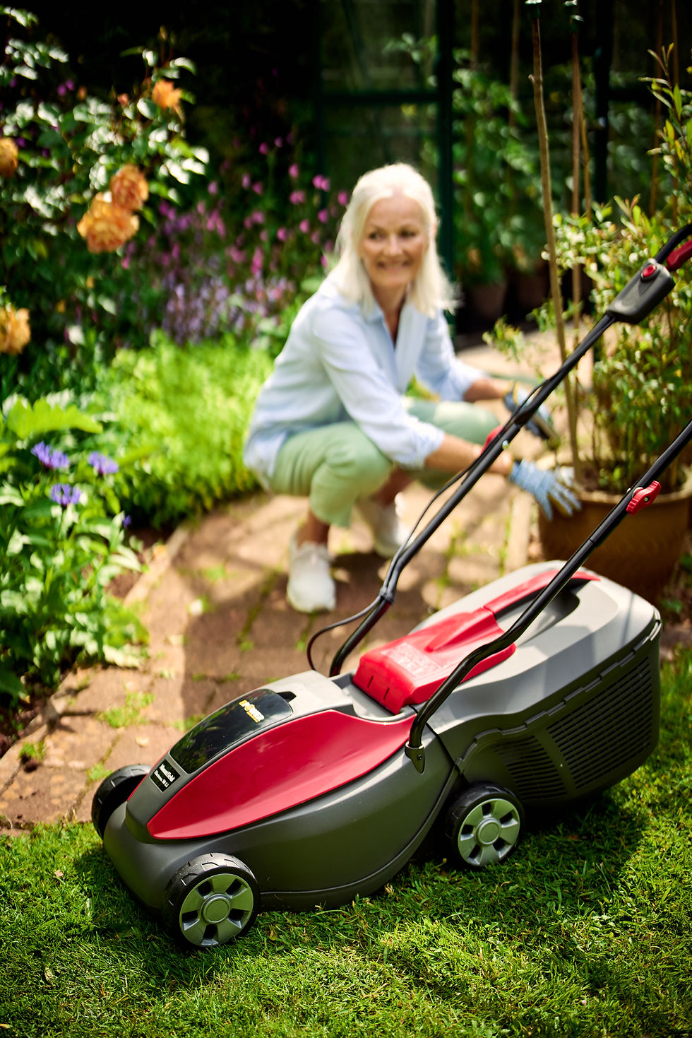 Thumbnail: Mountfield Electress 30Li Kit Battery Mower