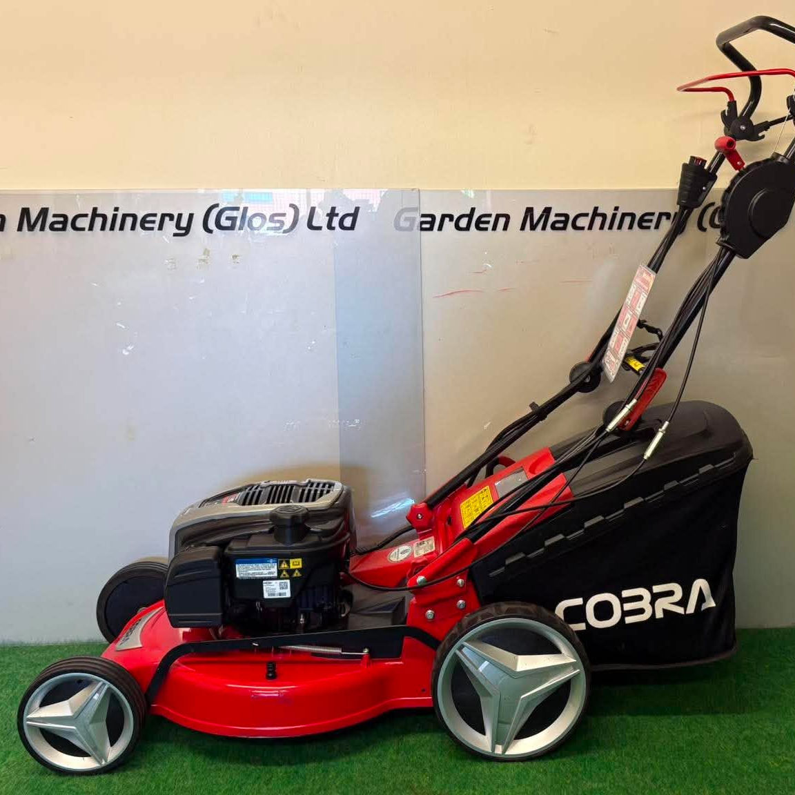 (Used) 2021 COBRA MX515SPBI 20" Self-Propelled Petrol Lawnmower