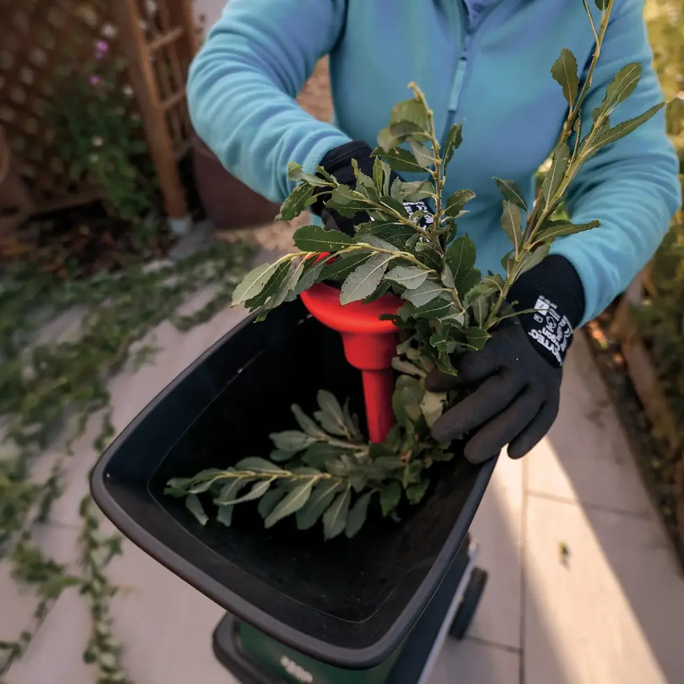Thumbnail: Webb WEISWB 2500W Electric Impact Shredder with Collection Box