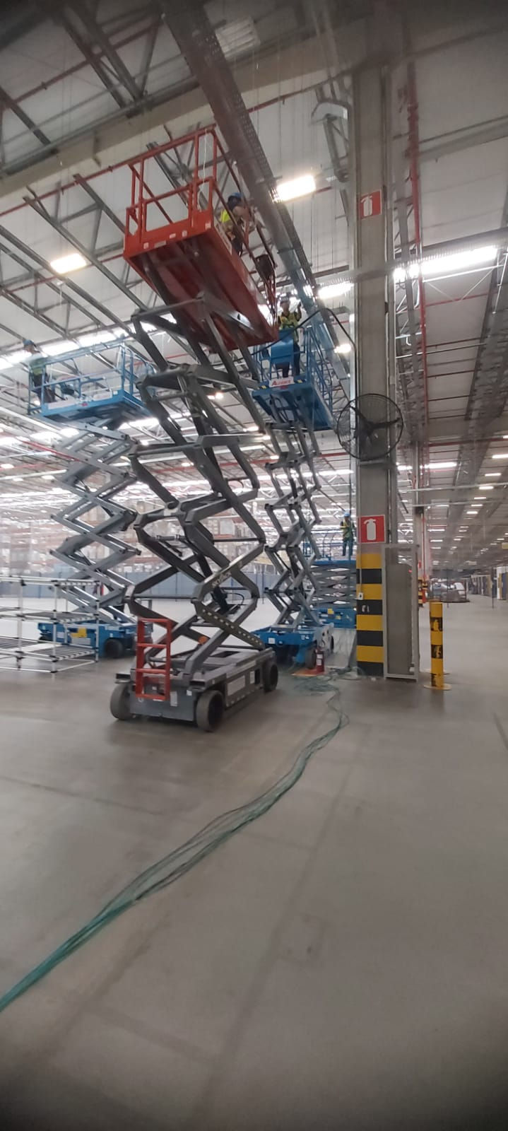 Cabeamento estruturado, fibra óptica, CFTV, Telefonia, Data Center, Organização de Rack, Piso Elevad