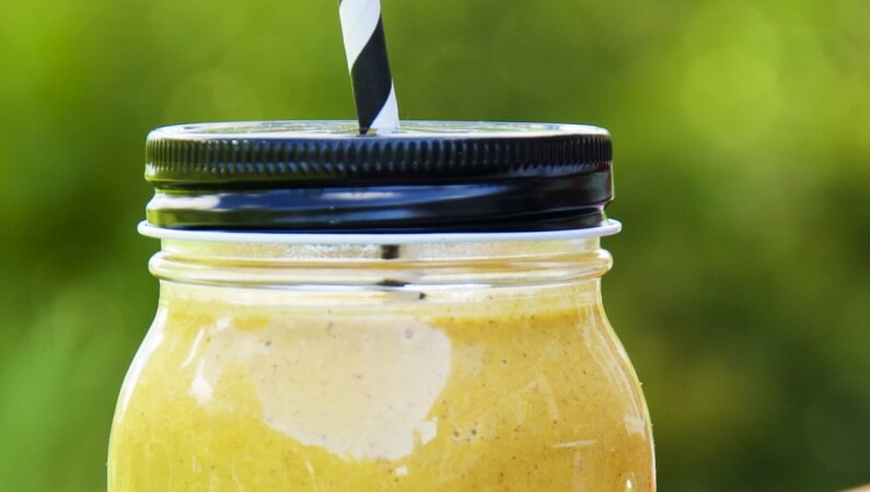 Carrot Cake Protein Smoothie
