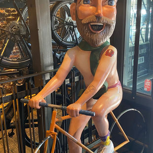 The WORST seatmate & more tales from day 1 of vacation