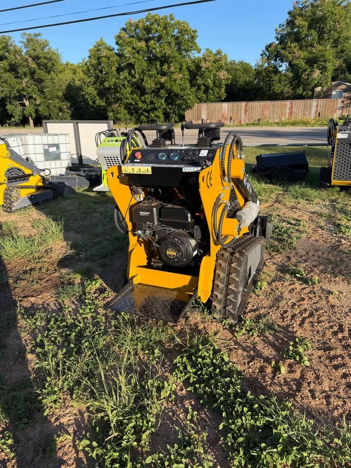 Thumbnail: MX-MRT14 15HP gas Mini Skid Steer