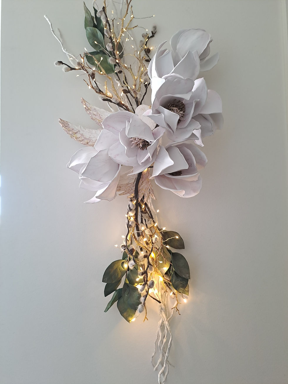 Miniatyrbild: Vaggdekoration med ljus - blomsterdesign med magnolia