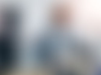 Gestor engenheiro analisando dados da FastBuilt