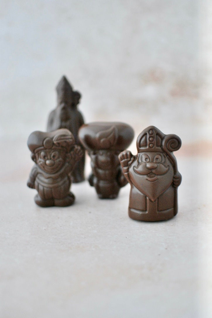 2 kleine holfiguren - puur