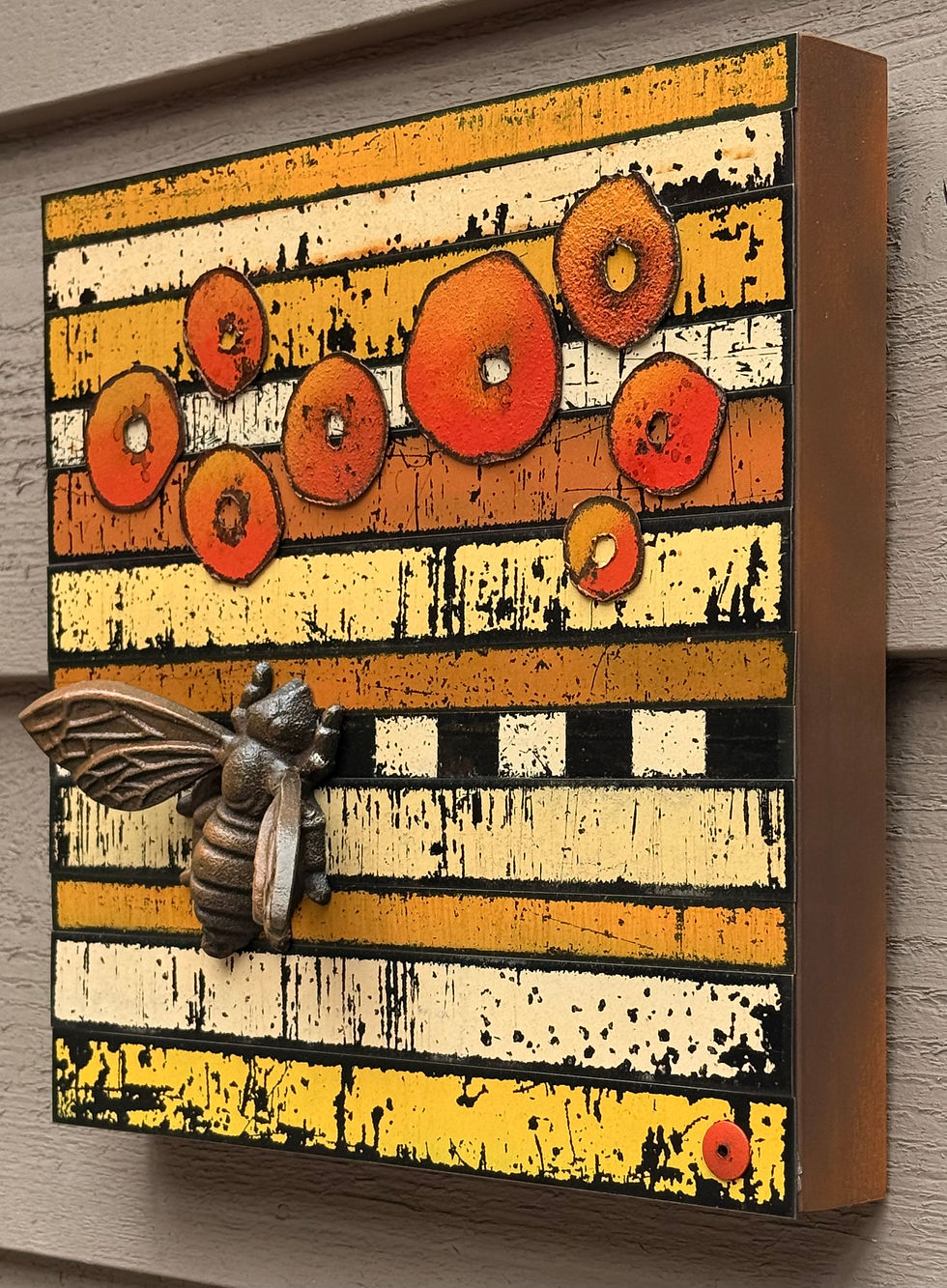 Thumbnail: Honeybee in the Poppies