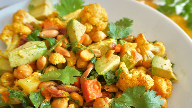 Ensalada de Coliflor con Garbanzos al Curry