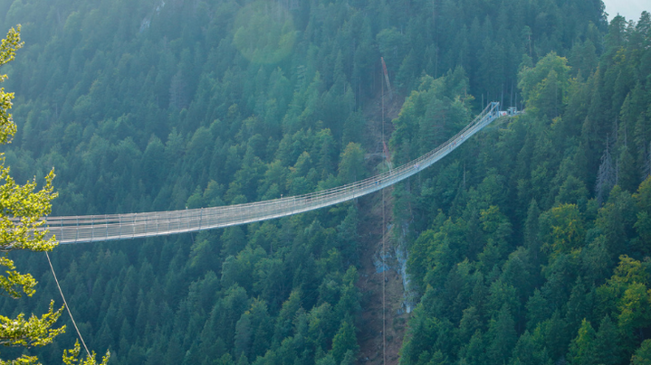Highline 179 suspension bridge