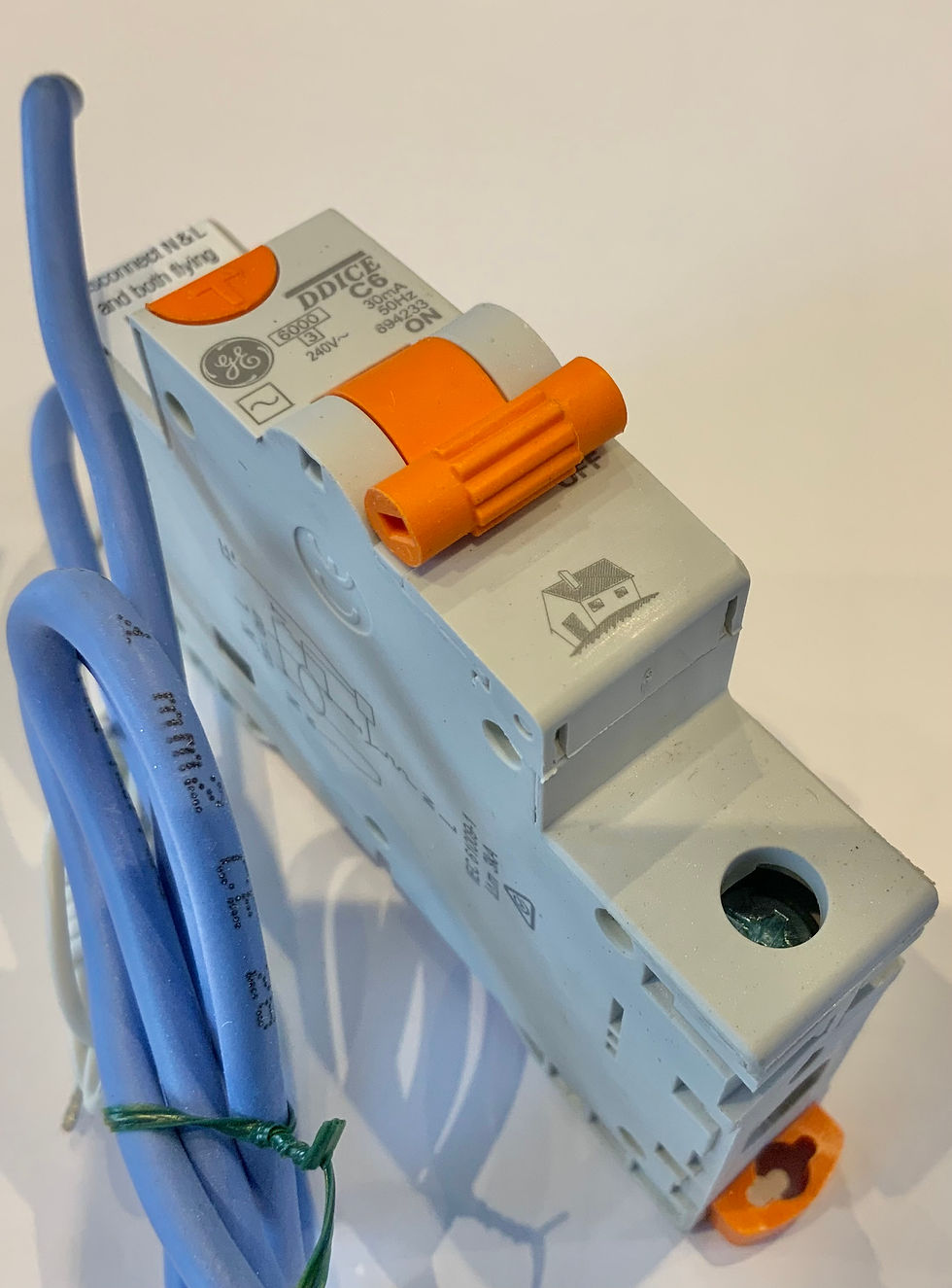 GE DDICE60C06/030 RCBO C6 30mA 694233