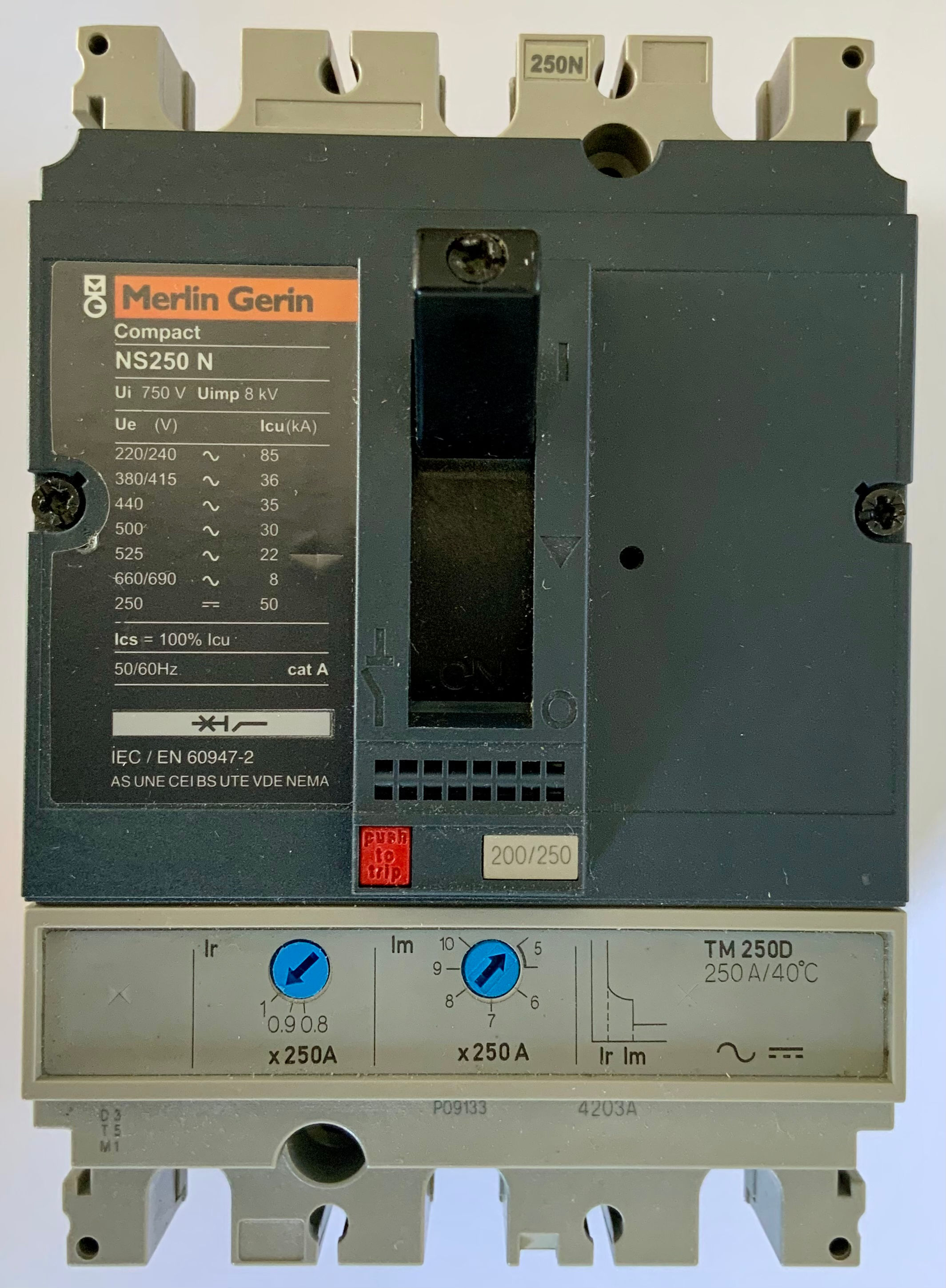 Merlin Gerin NS250N TM250D MCCB 3P 31630