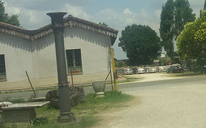 Entrata Magazzini e vista Uffici