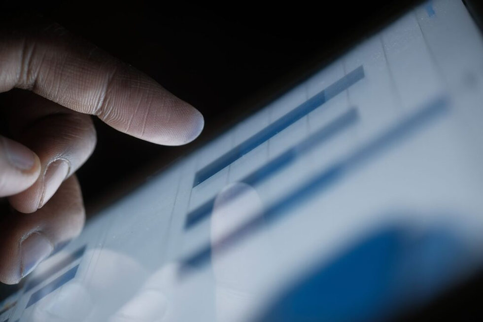 Medir indicadores como vendas, recompra e engajamento é fundamental para o sucesso dos programas.