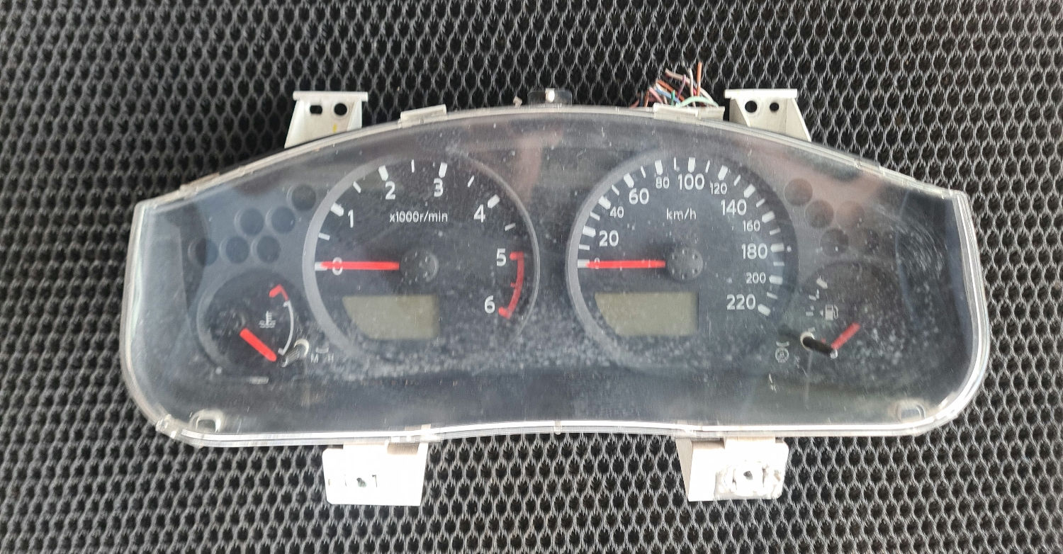 Nissan Navara D40 meter auto