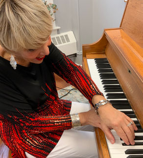 What's the Difference Between a Piano, a Digital Piano and a Keyboard?