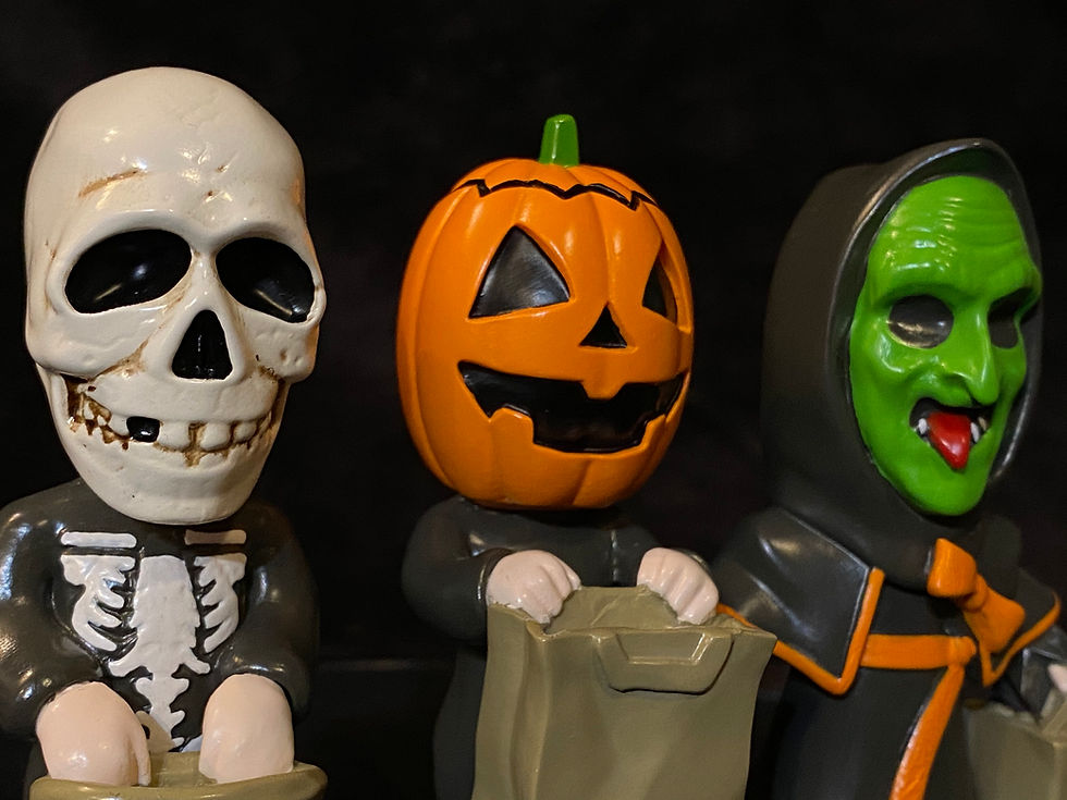 Thumbnail: Trick or Treat Kids (set of 3)