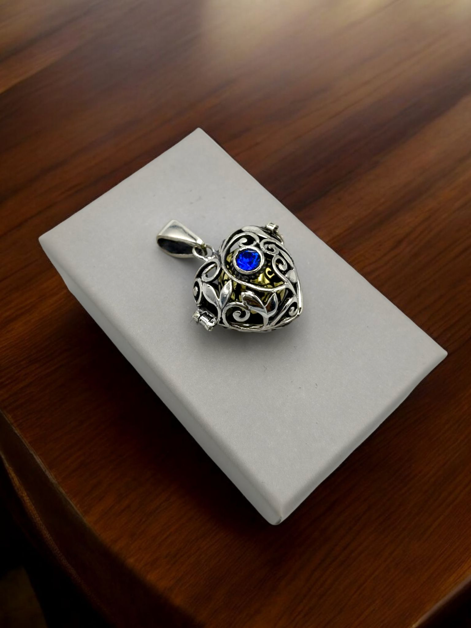 Dije Llamador de angeles corazón con zirconia