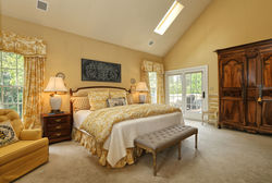 14  Master Bedroom