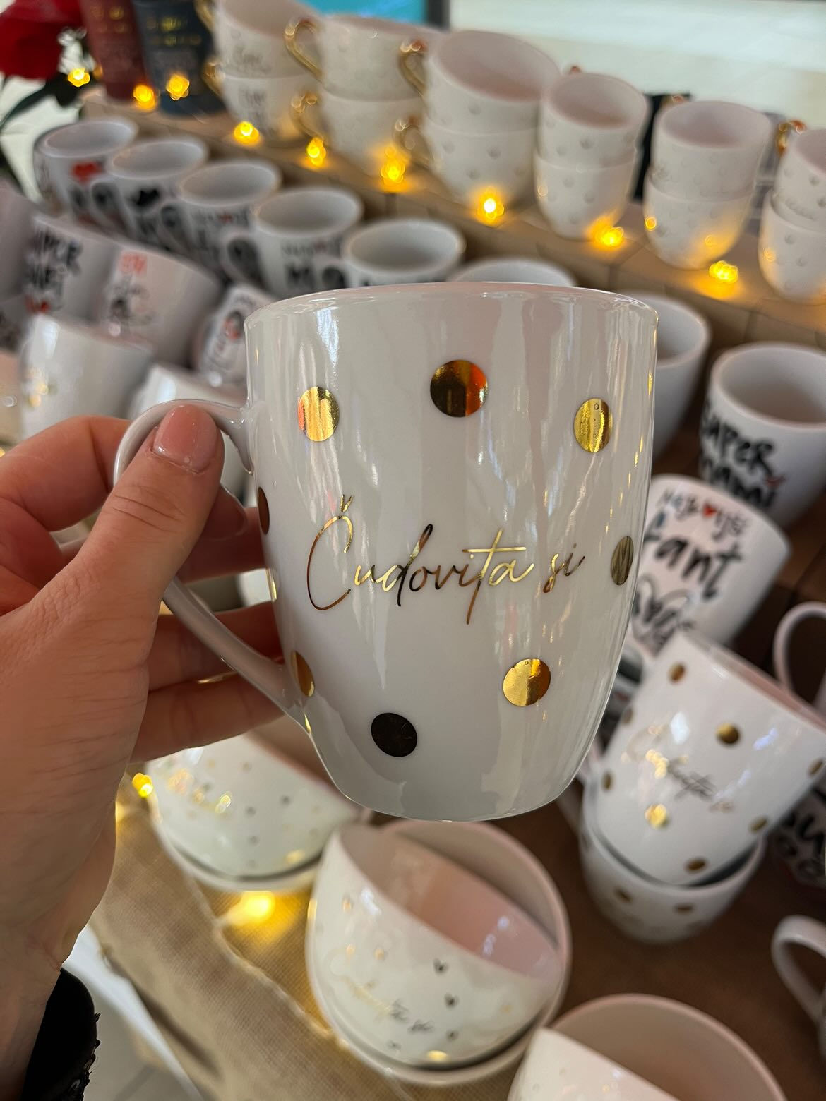 Čudovita si s pikami