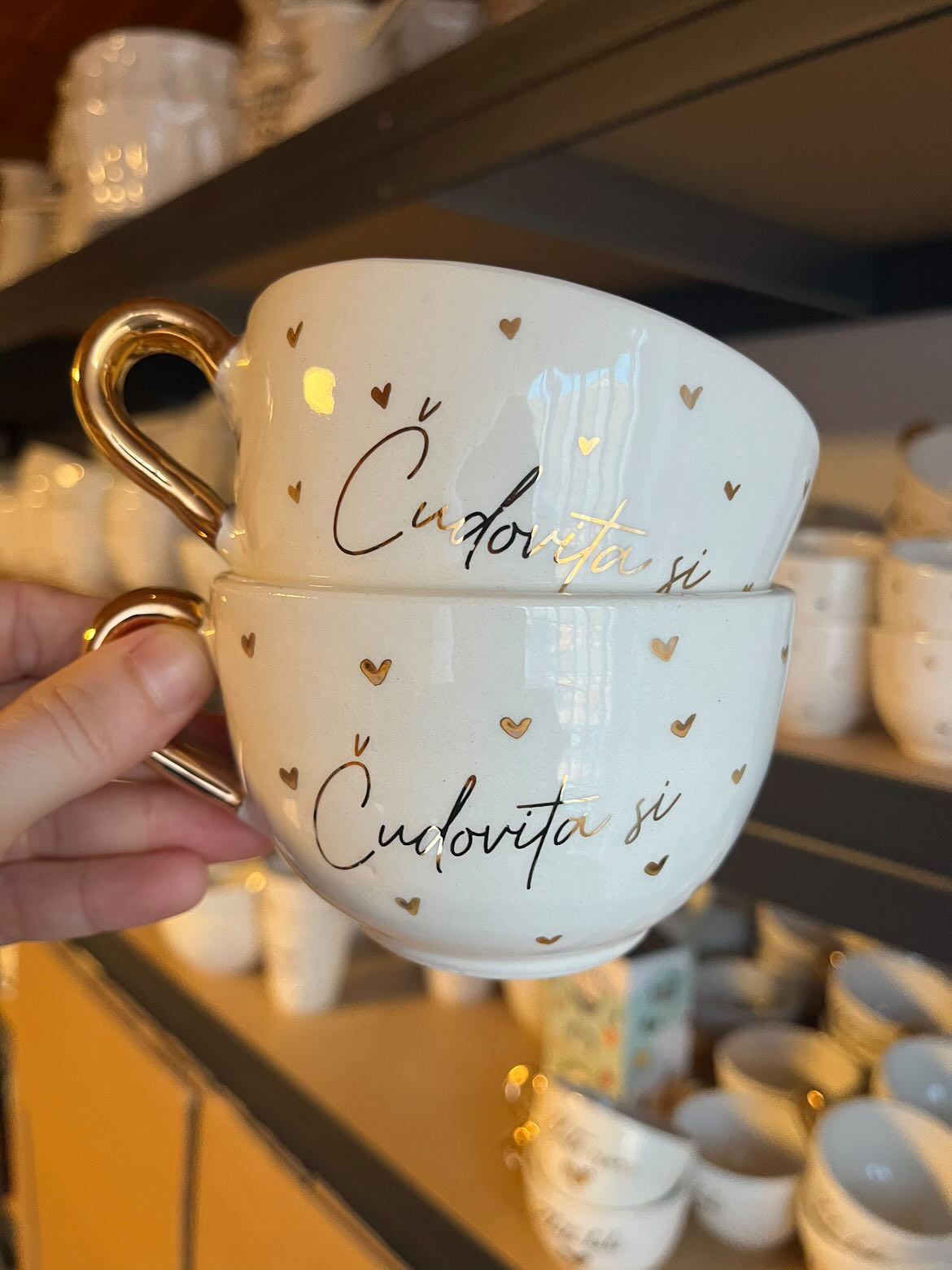 Čudovita si s srčki