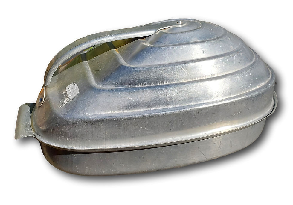 Thumbnail: Vintage Aluminum Oval Roasting Pan with Lid – Large 17" x 10.75" x 8"