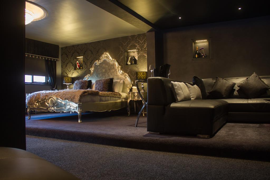 Unique Luxury Stays UK Who'd A Thought it