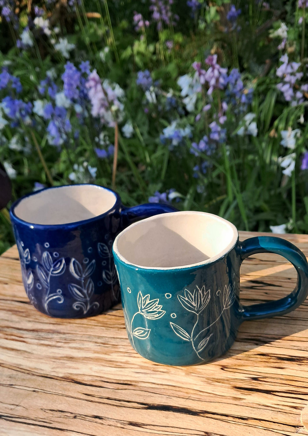Thumbnail: Bottle green sgraffito mug