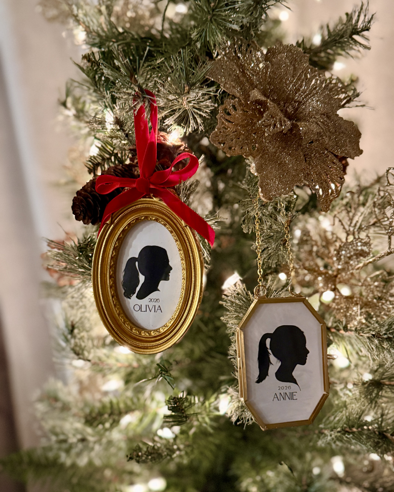 Thumbnail: Classic Silhouette Ornament