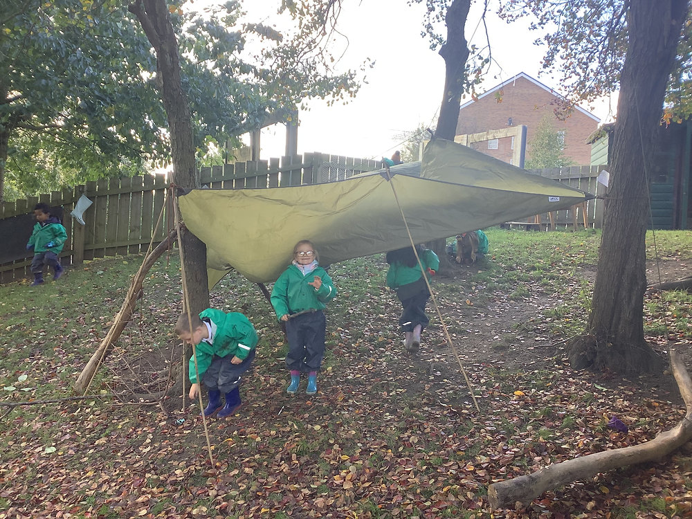 Year 1 build a den in Forest School