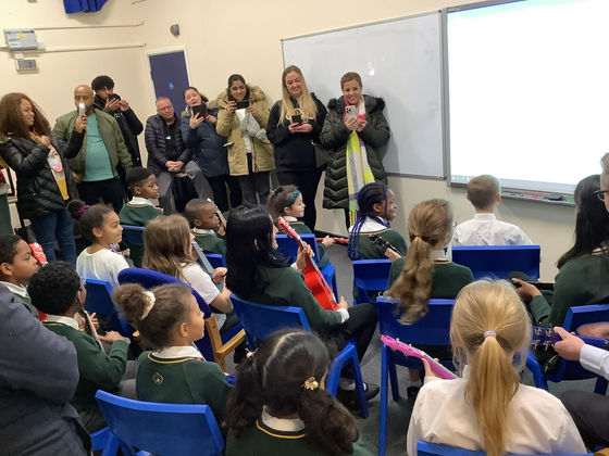 Music club performance