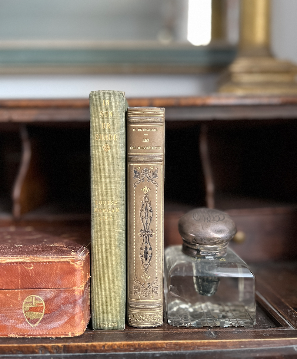 Livres et encrier