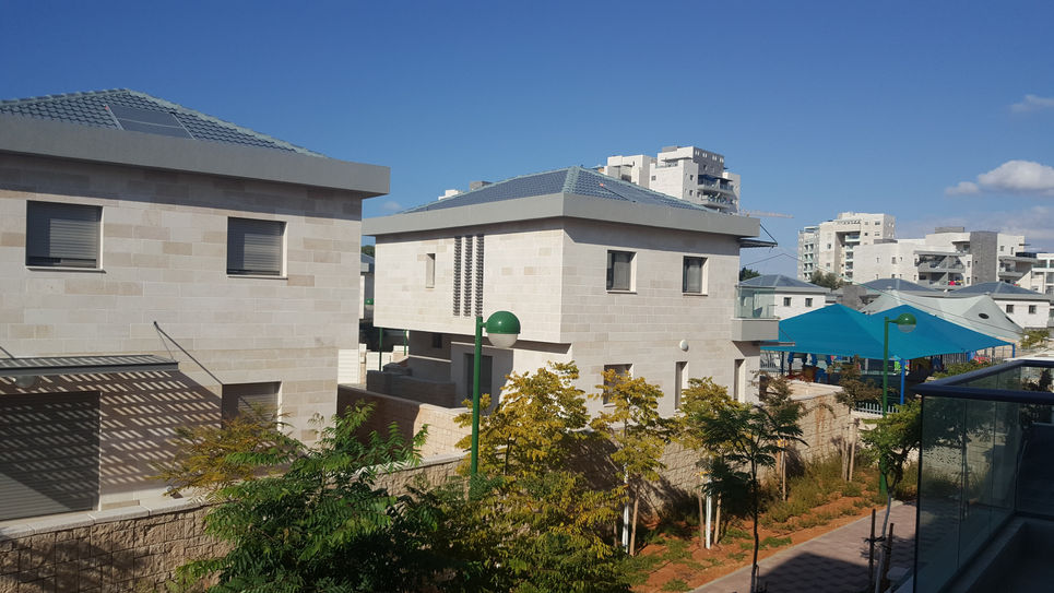אביסרור באגמים הקוטגים.jpg