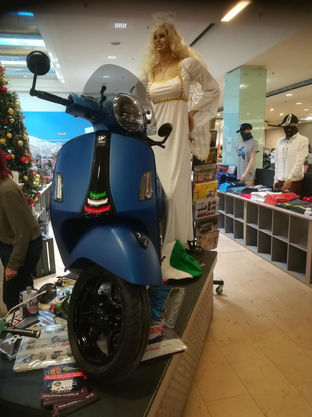 Weihachten DEZ 2020 Vespa Shop (19).JPG