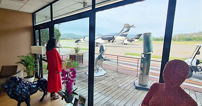 Lounge Cannes_edited_edited.jpg