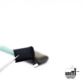 Apple Watch 2 แบตบวม จนดันหน้าจอหลุด