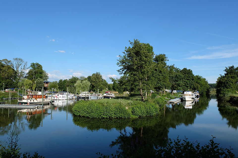 Entrée de la Marina de Corre