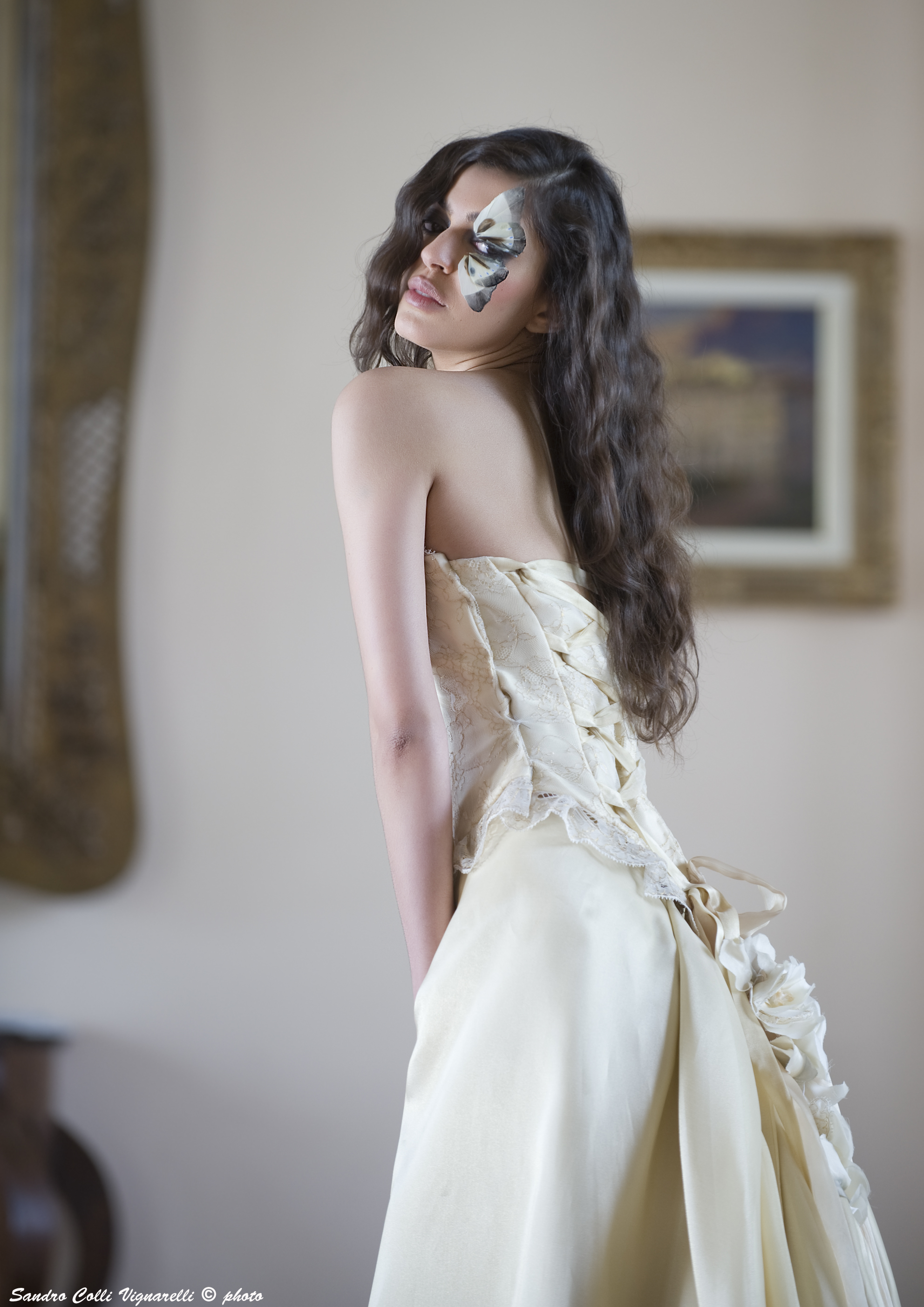 Corpetto da sposa steccato con incrocio dietro, particolare