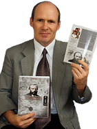 Матвеев Александр Александрович со своей книгой "Леонардо да Винчи и Ф.М. Достоевский", книга о математических расчетах Ф.М. Достоевского и А. Пушкина, много интересных открытий и фактов из жизни русских классиков