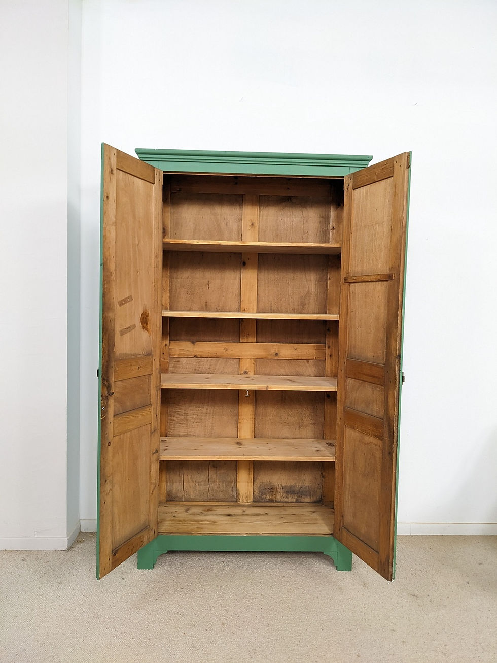 Thumbnail: Country chic wardrobe