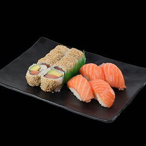 Plat2. 8 Pcs california saumon avocat, 4 Pcs sushi saumon