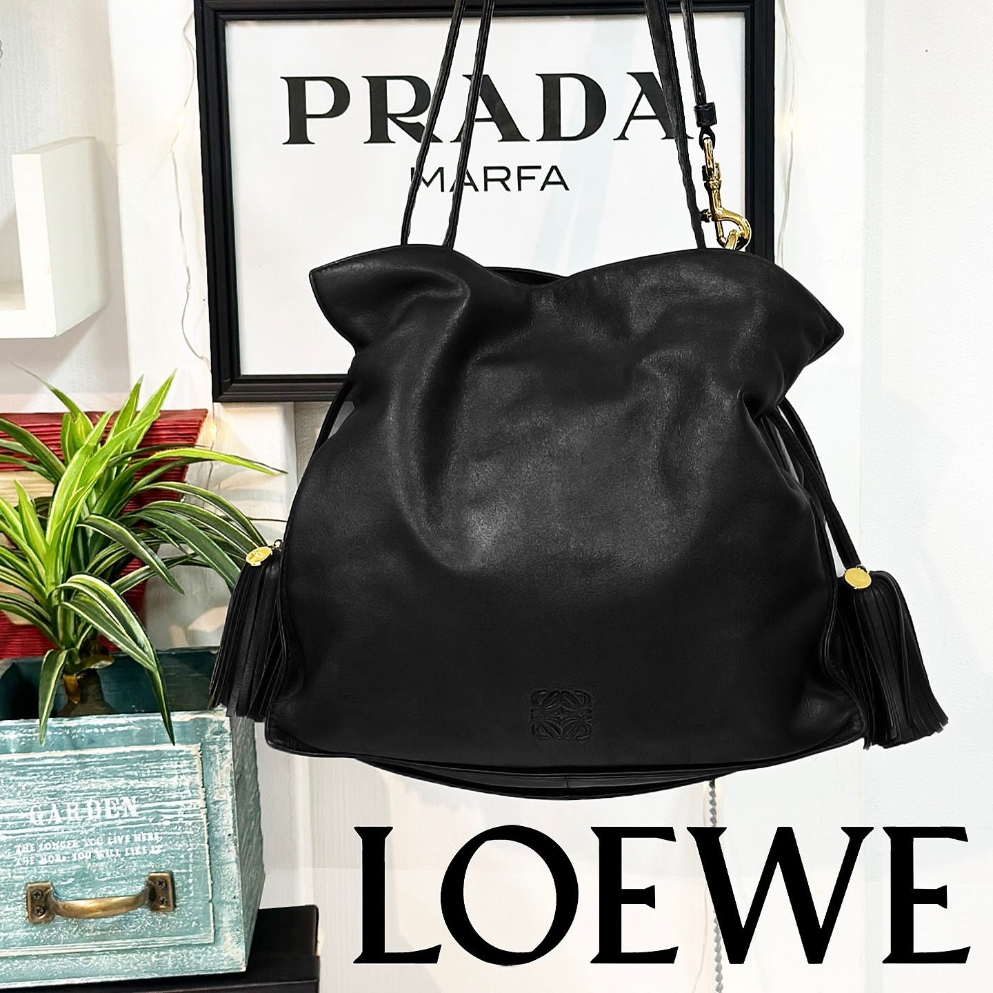 【10%OFF】LOEWE アナグラムロゴ タッセル 巾着ショルダーバッグ