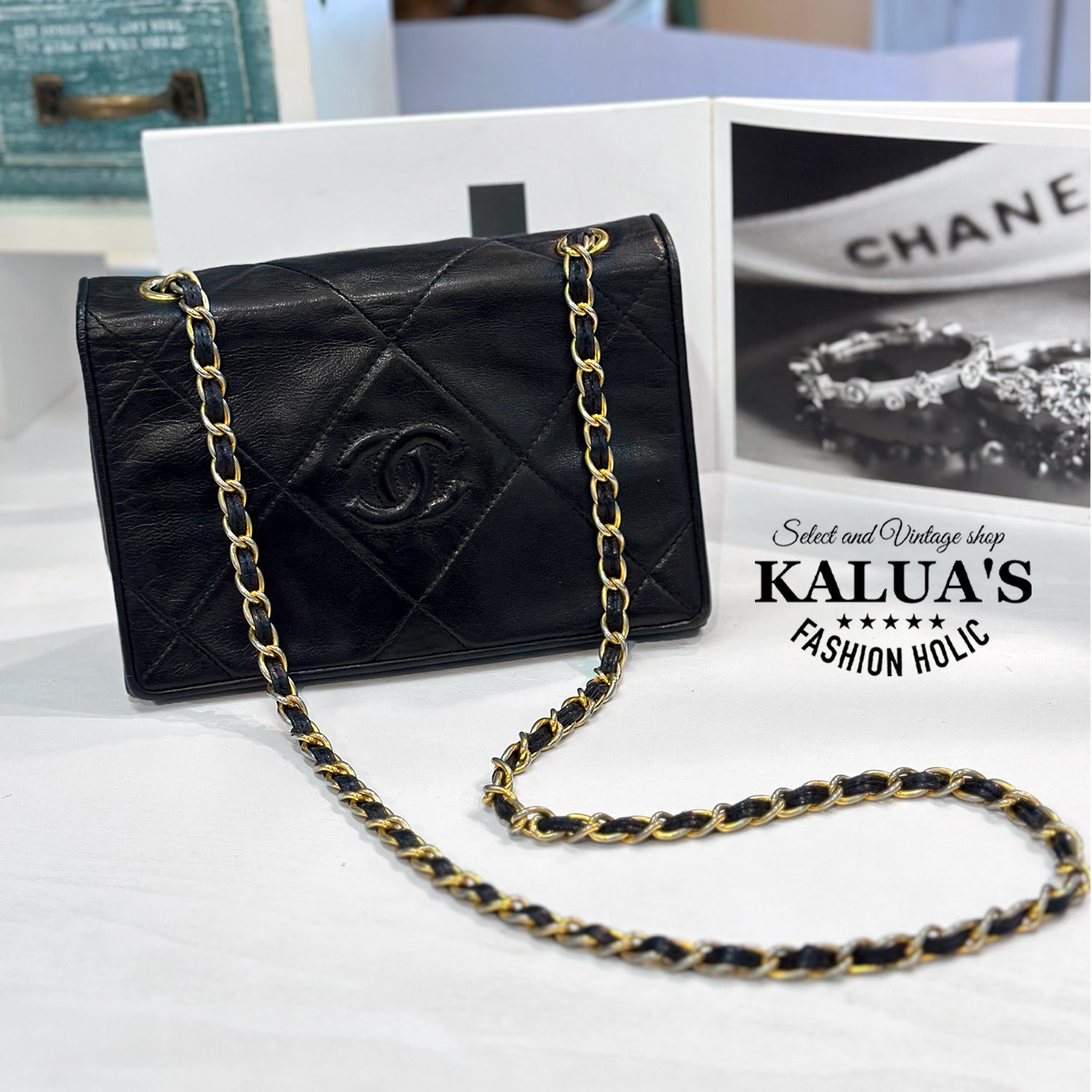 CHANEL ココマークダイヤモンドステッチミニチェーンショルダー